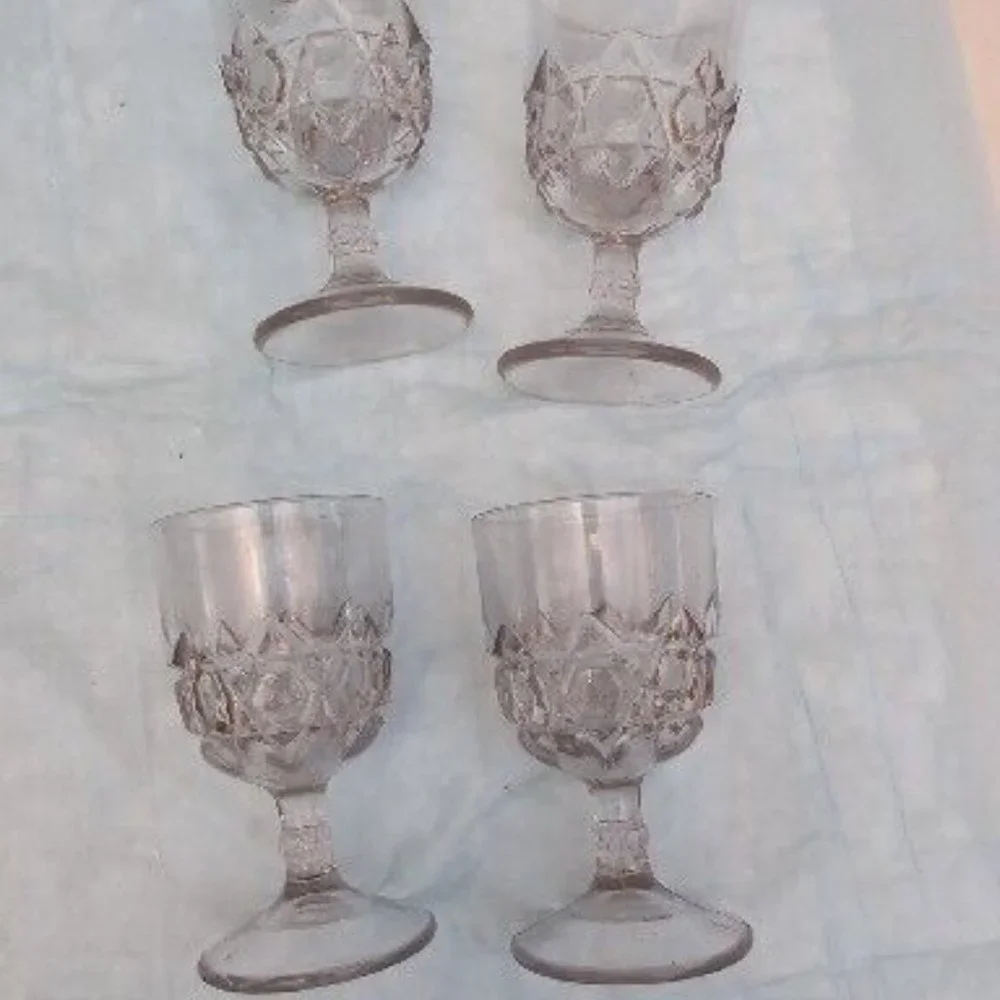 Vintage SET of 4 STEMMED CLEAR WINE GOBLET GLASSES 6